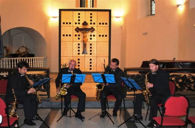 Zámecké saxofonové kvarteto v kostele sv.  Anny.j
